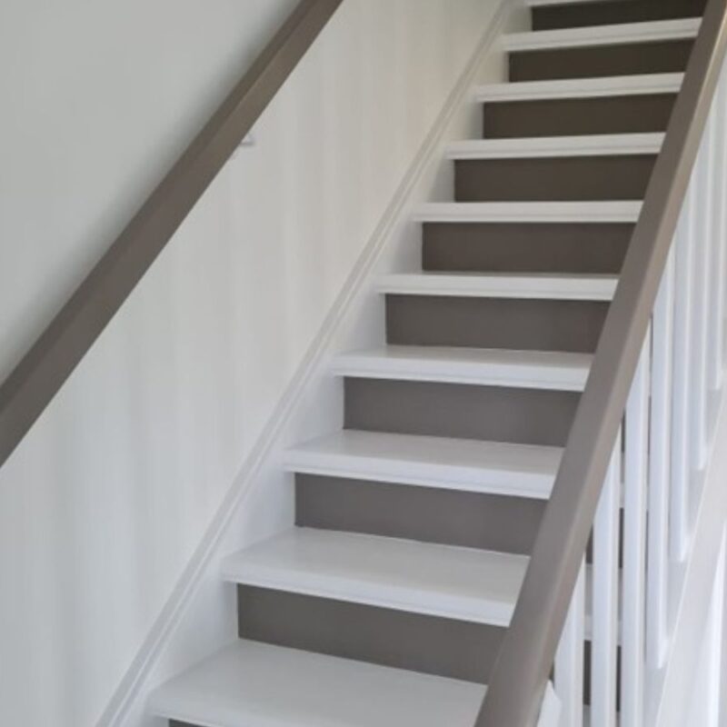 Treppen-weiß